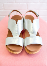 Load image into Gallery viewer, Refreshing Wedges by Corkys - White Metallic
