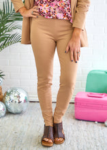 Load image into Gallery viewer, 28&quot; Chic Solid Skinny Pants - 12 Colors
