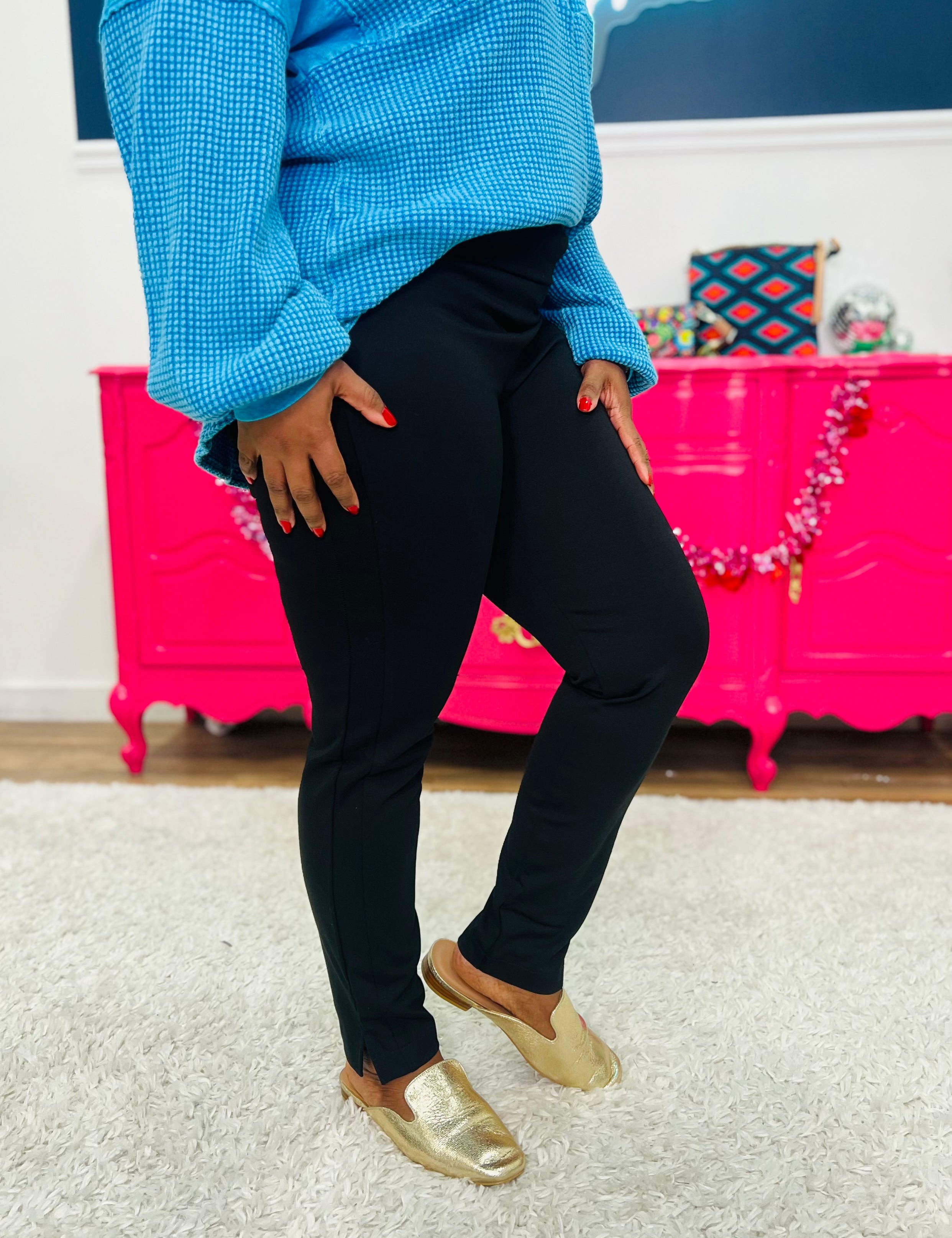28" Chic Solid Skinny Pants - Black* FINAL SALE *