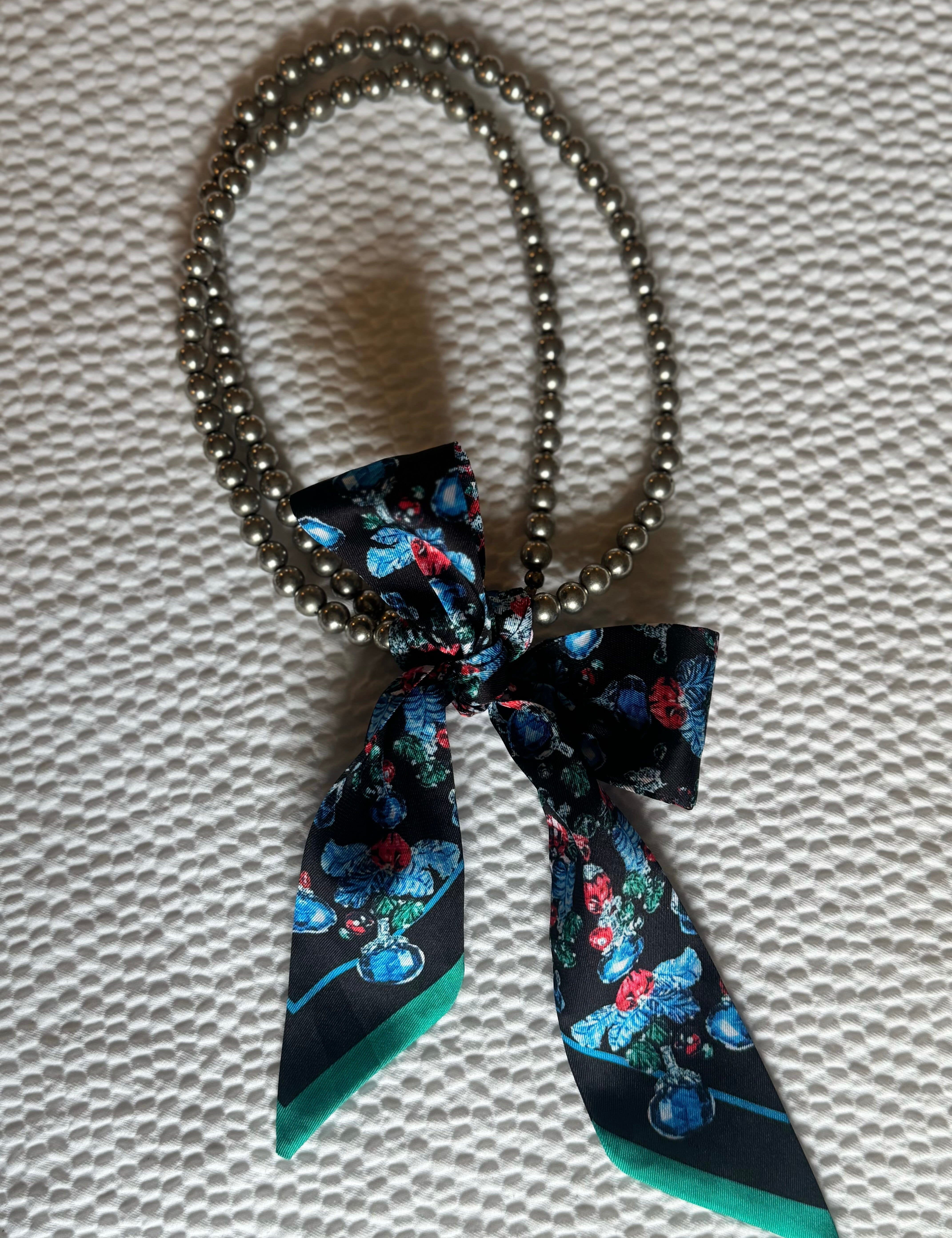 Necklace with Twilly - 4 Colors