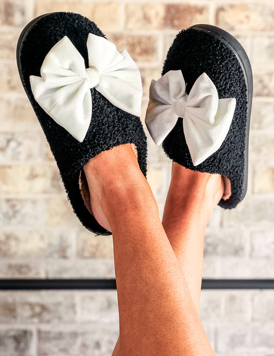 Cozy Bow Slippers- Black/White