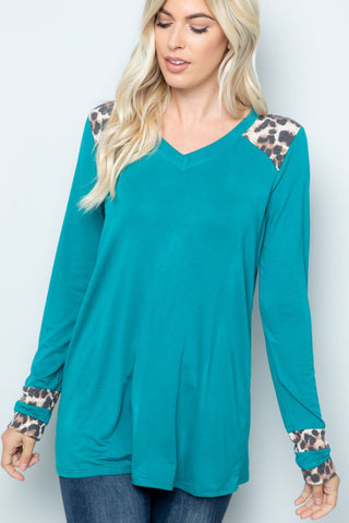 Leopard Point V-Neck Long Sleeve Top - Teal/Leopard