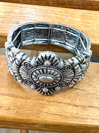 DEAL - Silver Western Conch Stretch Bracelet