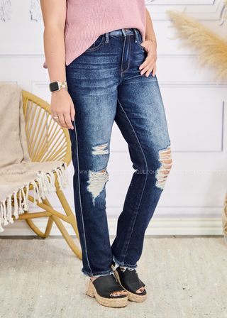 Montana High Rise Rigid Magic Distressed Straight Jeans