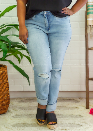 Sam Mid Rise Star Pocket Boyfriend Jeans