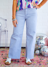 Load image into Gallery viewer, Cameron Wide Leg Jeans by Vervet - Gray Dawn
