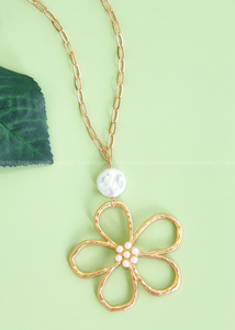 Cierra Long Flower Pendant Necklace