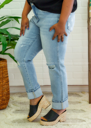 Sam Mid Rise Star Pocket Boyfriend Jeans