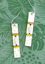Load image into Gallery viewer, Jenna Two Tone Bar Earrings
