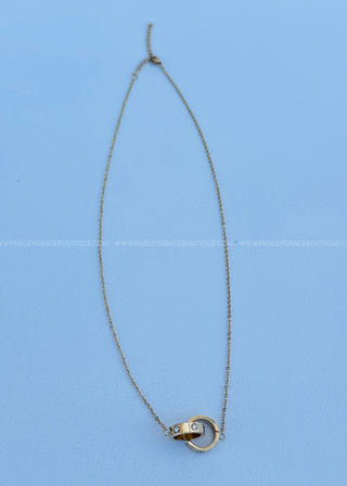 Sally Interlocking Circle Necklace