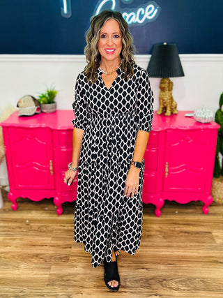 Black Quatrefoil Print Maxi Dress