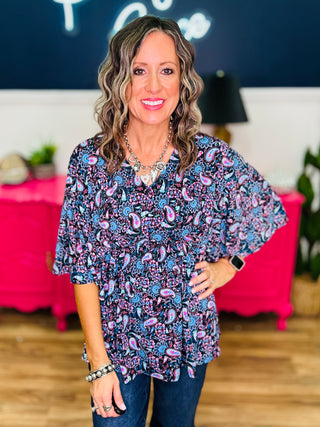 Dear Scarlett Dreamer Top In Black Multi Paisley