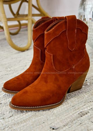 Deirdra Boots by Very G - Rust Suede