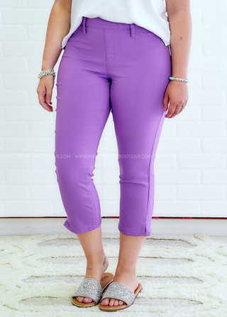 Bridget Hyperstretch Pull On Capri - Hydrangea - FINAL SALE