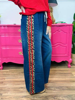 Denim Jeans With Leopard & Red Contrast - Dark Wash