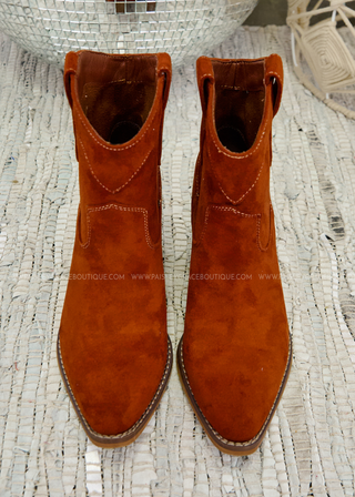 Deirdra Boots by Very G - Rust Suede