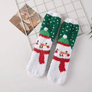 DB -  Holiday Comfort Fuzzy Socks - Green Snowman