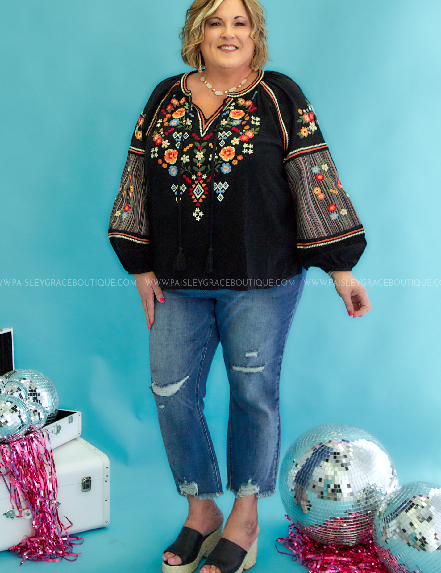 Stars Hollow Top - Black - LAST ONES FINAL SALE