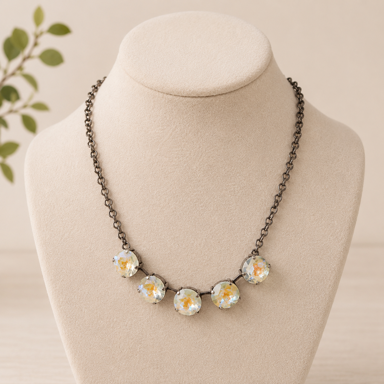 DELLA NECKLACE LIVEBOX