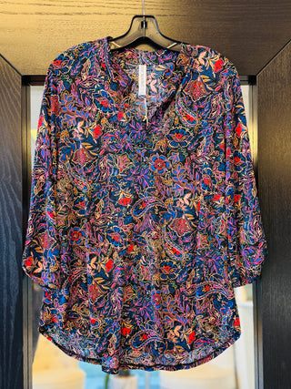 Dear Scarlett Lizzy Top In Black Abstract Floral