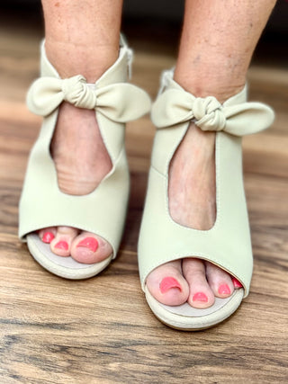 Mora Bow Block Heel - Nude - FINAL SALE