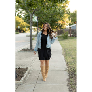 Julia Rose Dakota Dress womenâ€™s boutique midi dress front view, Woman wearing Julia Rose Dakota Dress casual everyday outfit