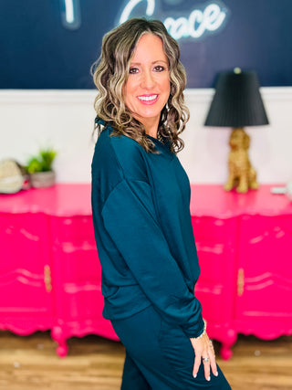 Dear Scarlett Travel Weekend Set In Hunter Green