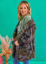 Load image into Gallery viewer, Comfy Cozy Jacket - Camo
