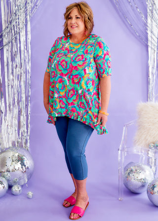 Bearer Of Fab News Top* FINAL SALE *