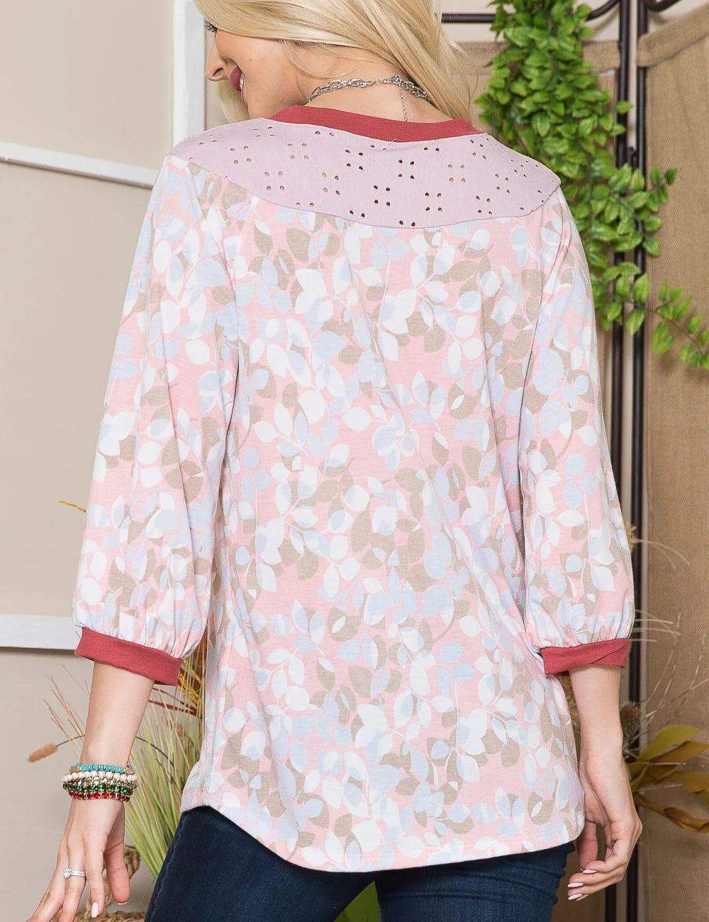 Leaf Pattern Contrast 3/4 Sleeve V-Neck Top - LAST ONES FINAL SALE
