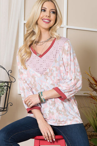 DEAL - Leaf Pattern Contrast 3/4 Sleeve V-Neck Top
