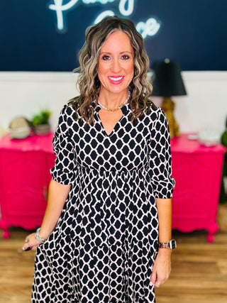 Black Quatrefoil Print Maxi Dress