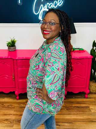 Dear Scarlett Lizzy Breeze Top - Kelly Green Paisley