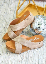 Load image into Gallery viewer, Hero Wedge Sandals by Very G - Cream

