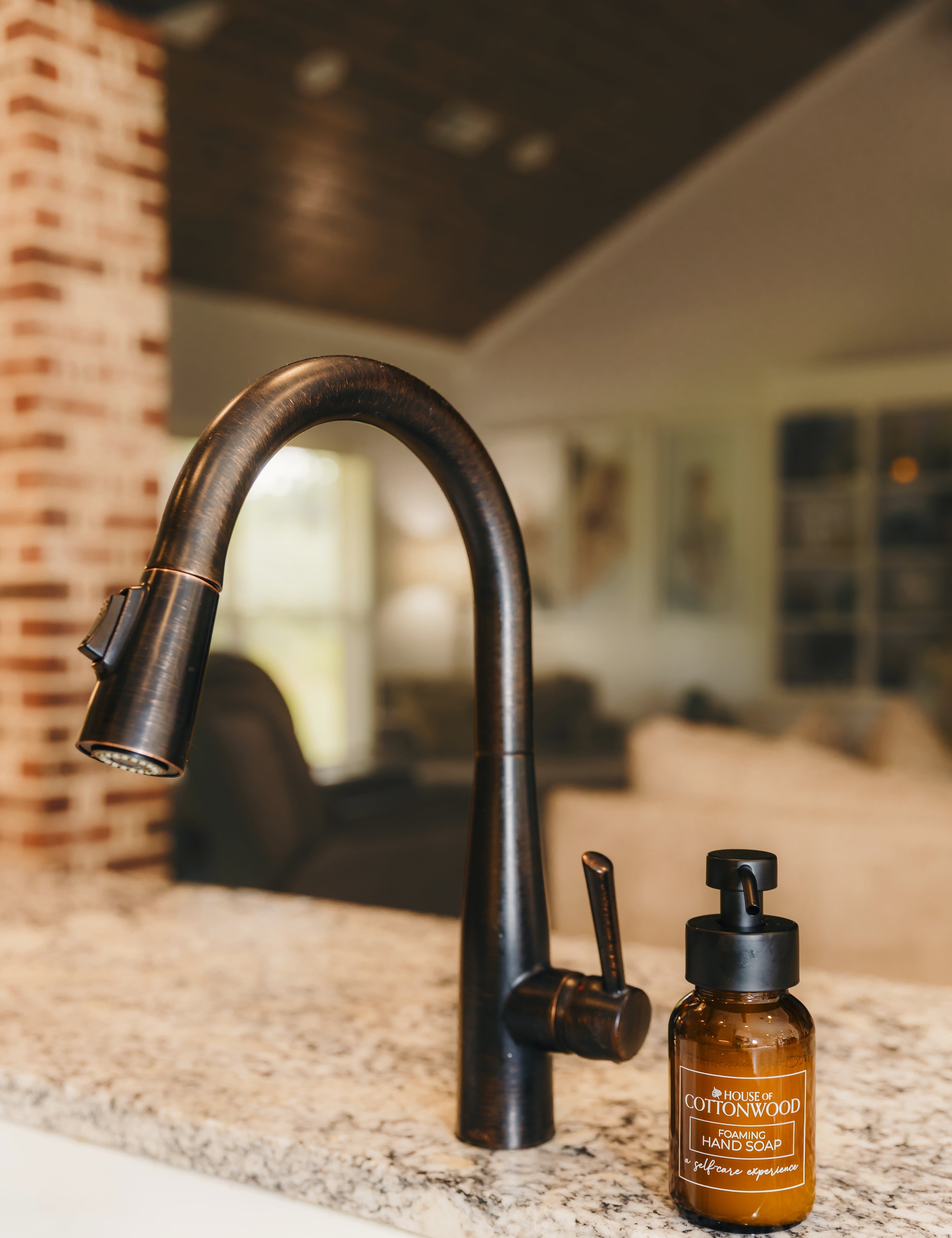AMBER HAND SOAP PUMP - PREORDER