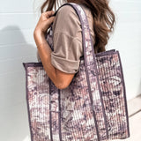 BIRDIE  Quilted Tote Bag in Dark Camo