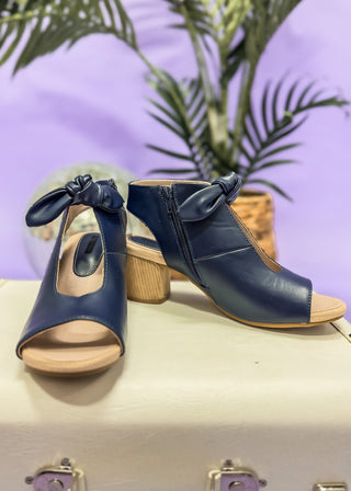 Mora Bow Block Heel - Navy - FINAL SALE