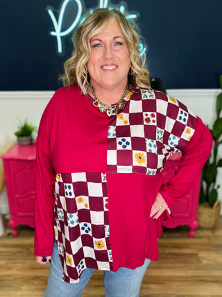 Checkered Contrast Asymmetrical Hemline Top
