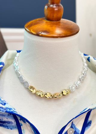 Timeless Elegance Pearl Necklace - Gold