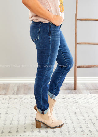 Madelyn/Amber Slim Fit Jeans by Judy Blue