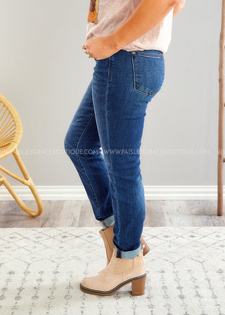 Madelyn/Amber Slim Fit Jeans by Judy Blue