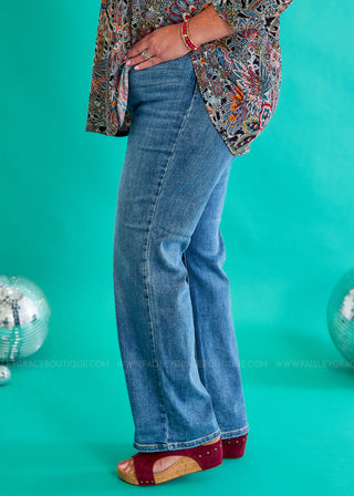 Alice Jeans - Mid-Rise by Judy Blue