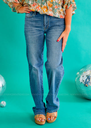 Alice Jeans - Mid-Rise by Judy Blue