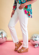 Load image into Gallery viewer, Sydney White Jeans by Judy Blue
