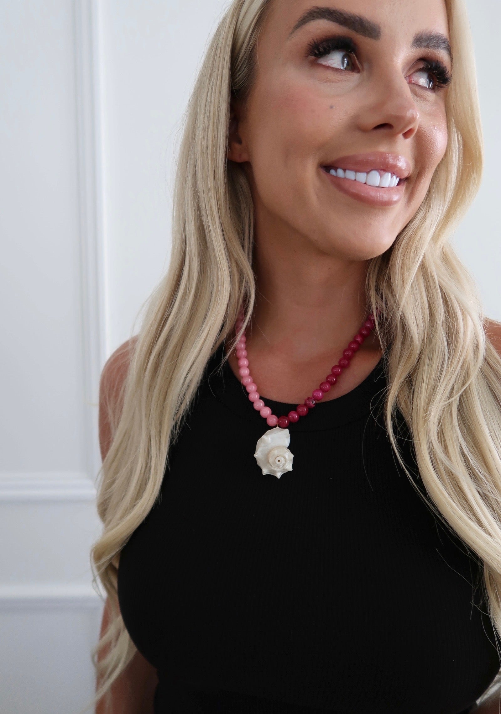 PINK-SEASHELL-NECKLACE-Front.jpg
