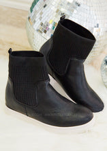 Load image into Gallery viewer, Fireside Boots by Corkys - Black - FINAL SALE
