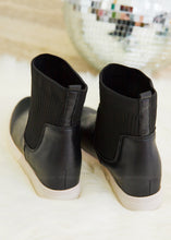 Load image into Gallery viewer, Fireside Boots by Corkys - Black - FINAL SALE
