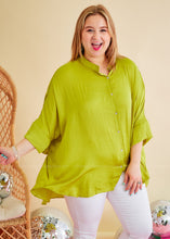 Load image into Gallery viewer, Kenzie Top - Apple Green
