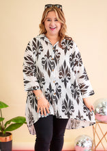 Load image into Gallery viewer, Sweet Sophistication Top - Black - FINAL SALE
