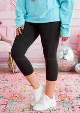Load image into Gallery viewer, Kennedy Capri Leggings w/Pockets - 4 Colors
